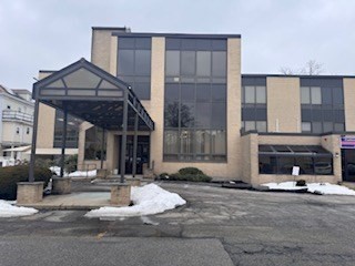 564 Main St, Waltham, Massachusetts, ,Commercial Lease,For Rent,Main St,73483610