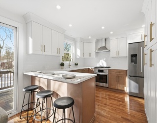 155 Mill St, Burlington, Massachusetts, 4 Bedrooms Bedrooms, 5 Rooms Rooms,3 BathroomsBathrooms,Residential,For Sale,Mill St,73475800