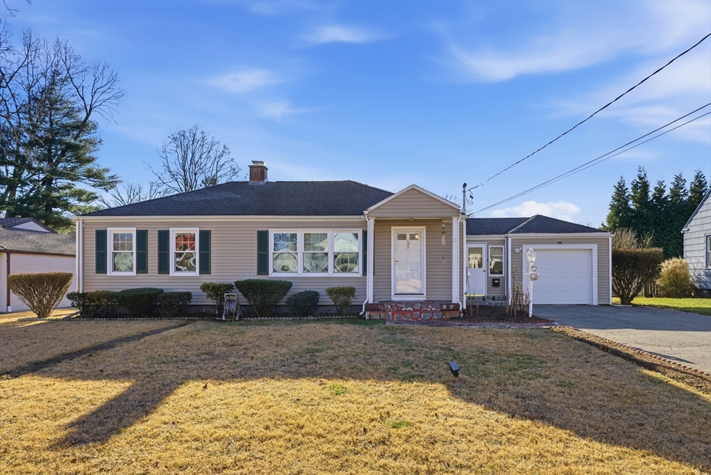 43 Houston Road, West Springfield, Massachusetts, 2 Bedrooms Bedrooms, 5 Rooms Rooms,1 BathroomBathrooms,Residential,For Sale,Houston Road,73460045