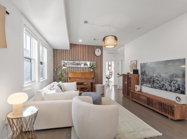 13 Richdale Ave, Somerville, Massachusetts, 3 Bedrooms Bedrooms, 6 Rooms Rooms,2 BathroomsBathrooms,Residential,For Sale,Richdale Ave,73466073