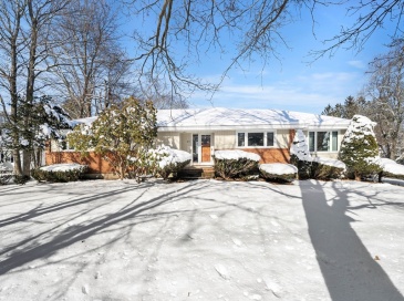 35 Peters Street, North Andover, Massachusetts, 5 Bedrooms Bedrooms, 12 Rooms Rooms,3.5 BathroomsBathrooms,Residential Income,For Sale,Peters Street,73471059