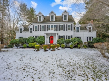 50 Village Ln, Hanover, Massachusetts, 5 Bedrooms Bedrooms, 11 Rooms Rooms,4.5 BathroomsBathrooms,Residential,For Sale,Village Ln,73467727