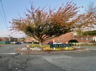 192 Regency Park Dr, Agawam, Massachusetts, 2 Bedrooms Bedrooms, 4 Rooms Rooms,1.5 BathroomsBathrooms,Residential,For Sale,Regency Park Dr,73466380