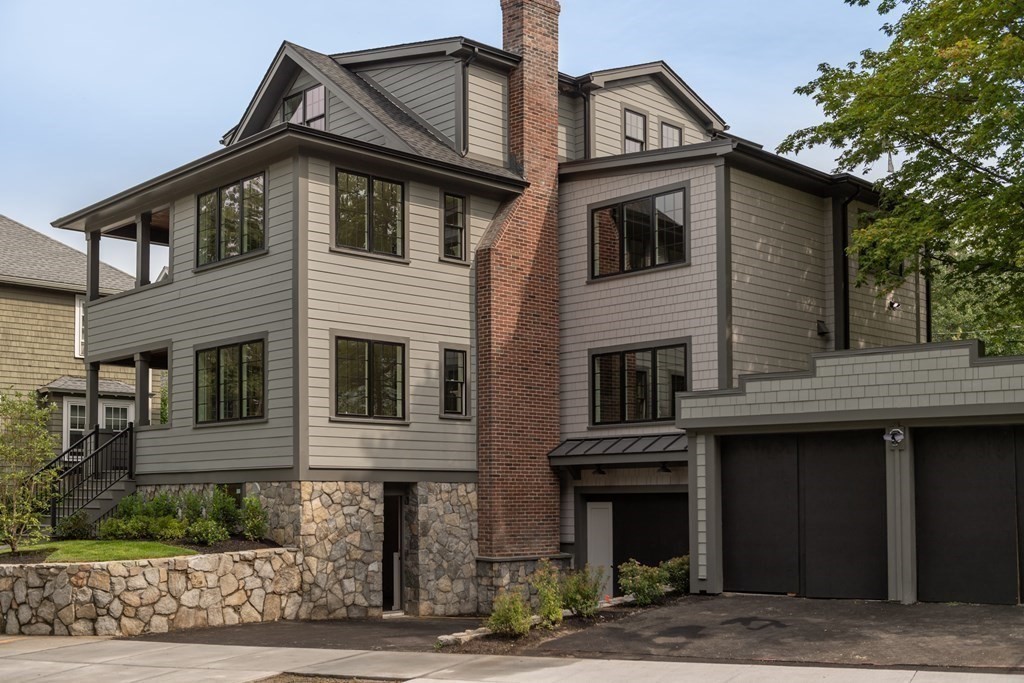 67 Eliot St, Brookline, Massachusetts, 4 Bedrooms Bedrooms, 11 Rooms Rooms,3.5 BathroomsBathrooms,Residential Lease,For Rent,Eliot St,73483734