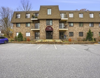 59 School St, Northborough, Massachusetts, 2 Bedrooms Bedrooms, 5 Rooms Rooms,1 BathroomBathrooms,Residential,For Sale,School St,73483737