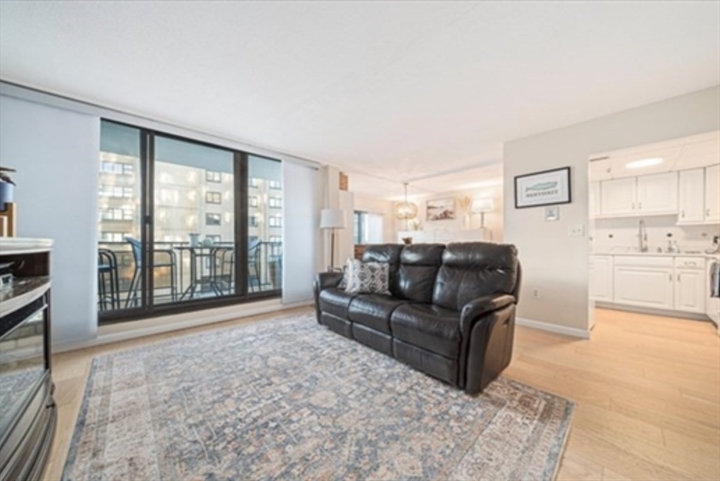 73 Broad Reach, Weymouth, Massachusetts, 1 Bedroom Bedrooms, 4 Rooms Rooms,1 BathroomBathrooms,Residential Lease,For Rent,Broad Reach,73483764