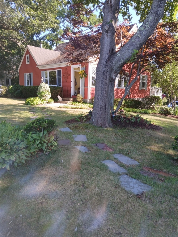 207 Topsfield Rd, Wenham, Massachusetts, 3 Bedrooms Bedrooms, 5 Rooms Rooms,2 BathroomsBathrooms,Residential,For Sale,Topsfield Rd,73483676