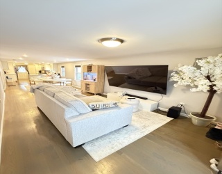 20 Marble, Stoneham, Massachusetts, 2 Bedrooms Bedrooms, 5 Rooms Rooms,2 BathroomsBathrooms,Residential Lease,For Rent,Marble,73483730