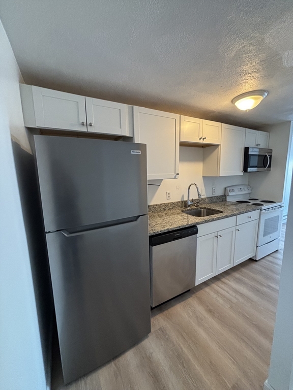 270 Quarry Street, Quincy, Massachusetts, 1 Bedroom Bedrooms, 3 Rooms Rooms,1 BathroomBathrooms,Residential Lease,For Rent,Quarry Street,73481997