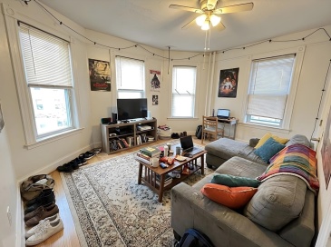 34 Cherokee, Boston, Massachusetts, 4 Bedrooms Bedrooms, 8 Rooms Rooms,2 BathroomsBathrooms,Residential Lease,For Rent,Cherokee,73482125