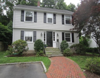 125 Prospect Street, Wellesley, Massachusetts, 3 Bedrooms Bedrooms, 7 Rooms Rooms,2.5 BathroomsBathrooms,Residential Lease,For Rent,Prospect Street,73481726