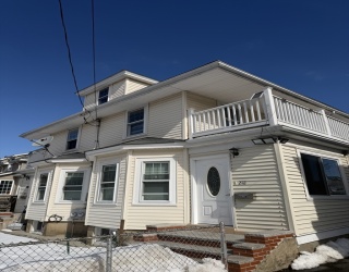 238 Farringtin St, Quincy, Massachusetts, 4 Bedrooms Bedrooms, 6 Rooms Rooms,2 BathroomsBathrooms,Residential Lease,For Rent,Farringtin St,73481698
