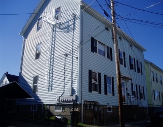 23 Brow St, Fall River, Massachusetts, 2 Bedrooms Bedrooms, 4 Rooms Rooms,1 BathroomBathrooms,Residential Lease,For Rent,Brow St,73481704
