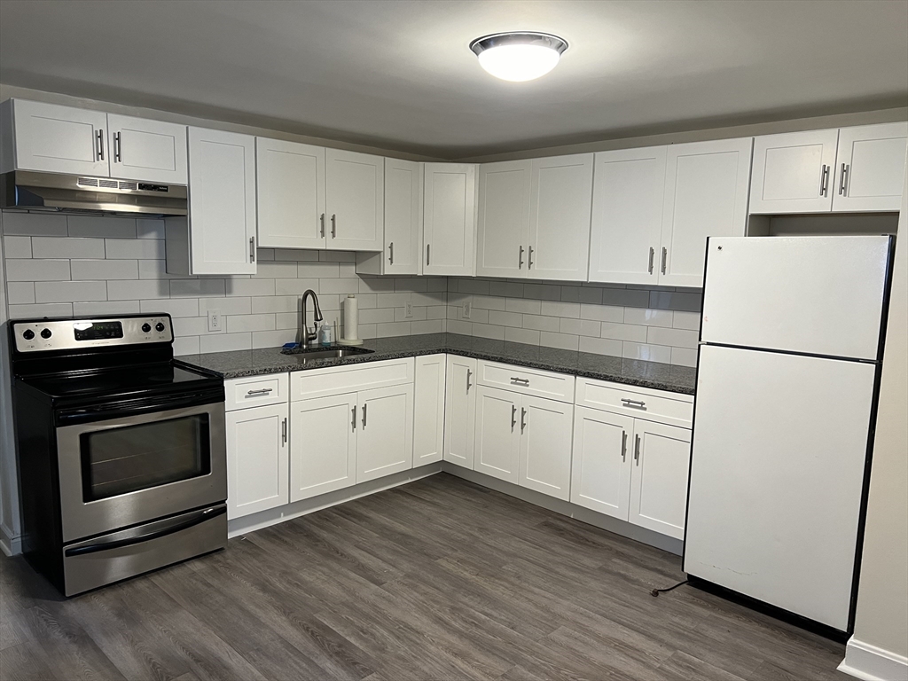 45 Sturgis St, Winthrop, Massachusetts, 1 Bedroom Bedrooms, 3 Rooms Rooms,1 BathroomBathrooms,Residential Lease,For Rent,Sturgis St,73481855