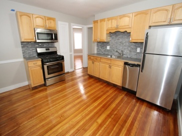 18 Howes Street, Boston, Massachusetts, 3 Bedrooms Bedrooms, 6 Rooms Rooms,1 BathroomBathrooms,Residential Lease,For Rent,Howes Street,73481893