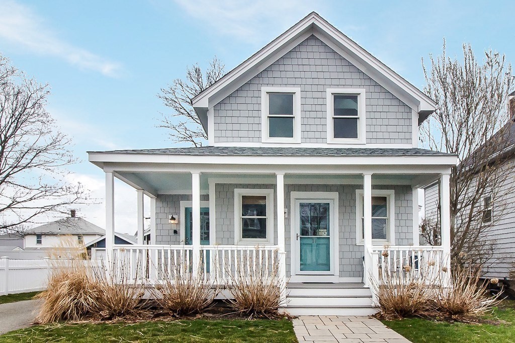 28 Bell St, Quincy, Massachusetts, 2 Bedrooms Bedrooms, 8 Rooms Rooms,2 BathroomsBathrooms,Residential Lease,For Rent,Bell St,73482038