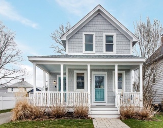 28 Bell St, Quincy, Massachusetts, 2 Bedrooms Bedrooms, 8 Rooms Rooms,2 BathroomsBathrooms,Residential Lease,For Rent,Bell St,73482038