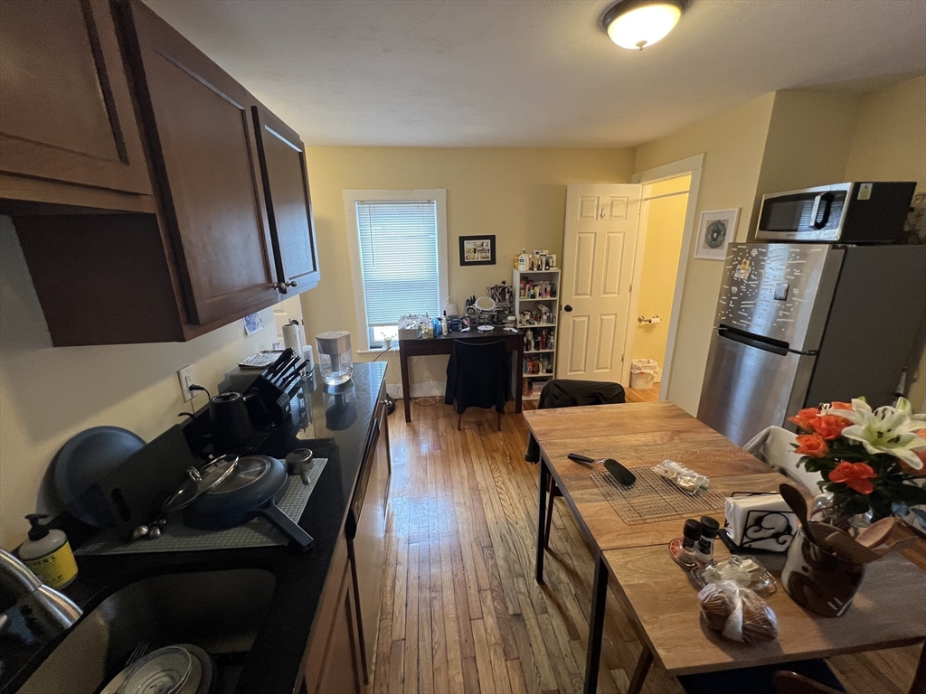 5 Blake Street, Cambridge, Massachusetts, 2 Rooms Rooms,1 BathroomBathrooms,Residential Lease,For Rent,Blake Street,73482005