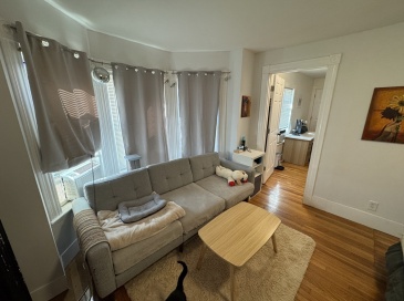 5 Blake Street, Cambridge, Massachusetts, 2 Rooms Rooms,1 BathroomBathrooms,Residential Lease,For Rent,Blake Street,73482005