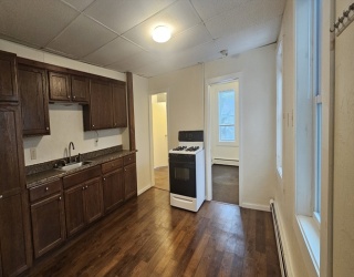 20 Main Street, Spencer, Massachusetts, 2 Bedrooms Bedrooms, 5 Rooms Rooms,1 BathroomBathrooms,Residential Lease,For Rent,Main Street,73483805