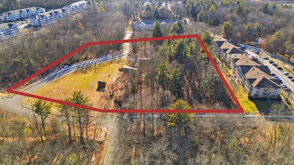 30 Greenleaves Dr, Amherst, Massachusetts, ,Commercial Sale,For Sale,Greenleaves Dr,73463570