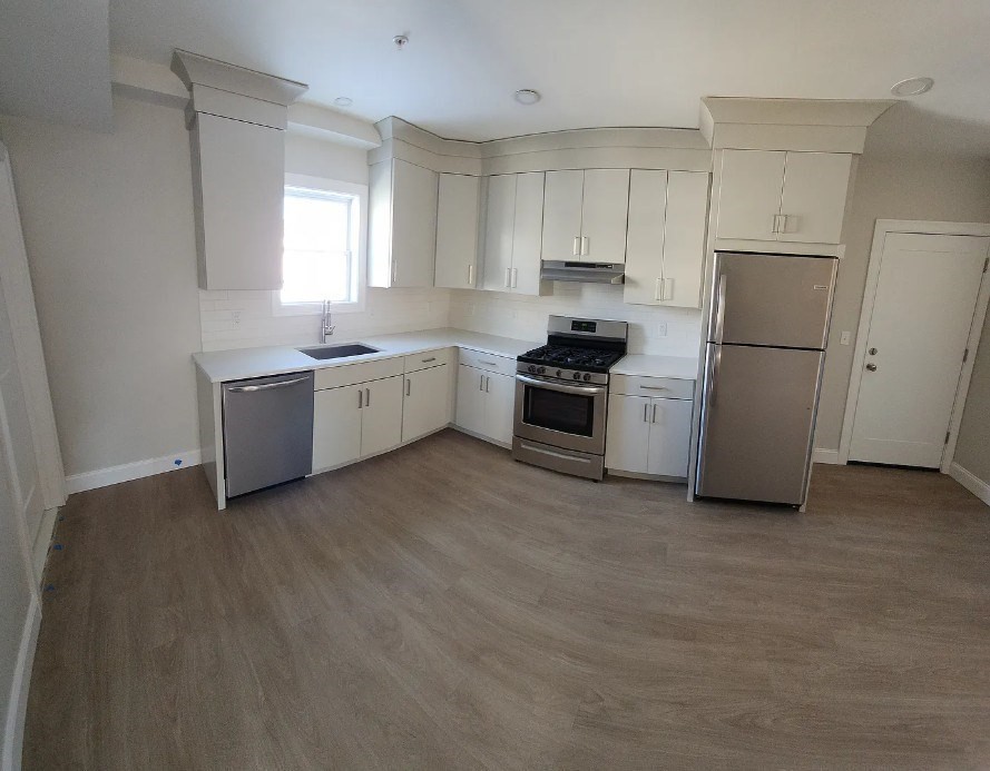 322 Brownell St, Fall River, Massachusetts, 2 Bedrooms Bedrooms, 5 Rooms Rooms,1 BathroomBathrooms,Residential Lease,For Rent,Brownell St,73483817