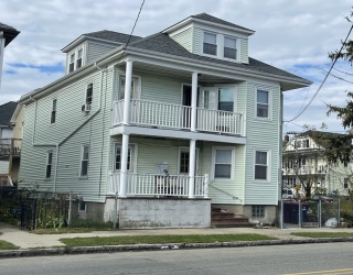 831 Belleville Ave, New Bedford, Massachusetts, 2 Bedrooms Bedrooms, 4 Rooms Rooms,1 BathroomBathrooms,Residential Lease,For Rent,Belleville Ave,73483862
