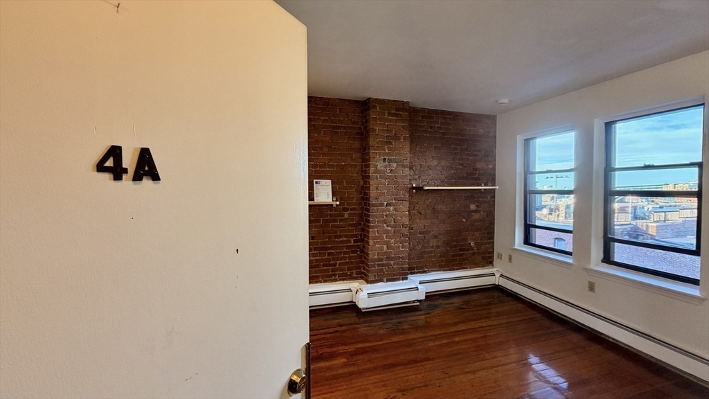57 Charter Street, Boston, Massachusetts, 2 Rooms Rooms,1 BathroomBathrooms,Residential,For Sale,Charter Street,73483866