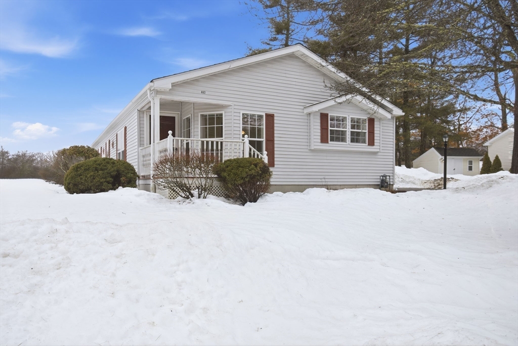 402 Blueberry Cir, Middleboro, Massachusetts, 3 Bedrooms Bedrooms, 7 Rooms Rooms,2 BathroomsBathrooms,Residential,For Sale,Blueberry Cir,73483878