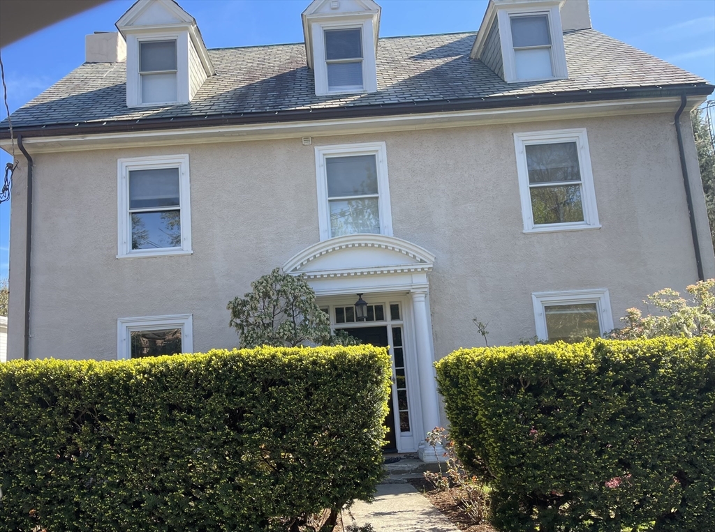 159 Longwood Avenue, Brookline, Massachusetts, 3 Bedrooms Bedrooms, 5 Rooms Rooms,2 BathroomsBathrooms,Residential Lease,For Rent,Longwood Avenue,73483892