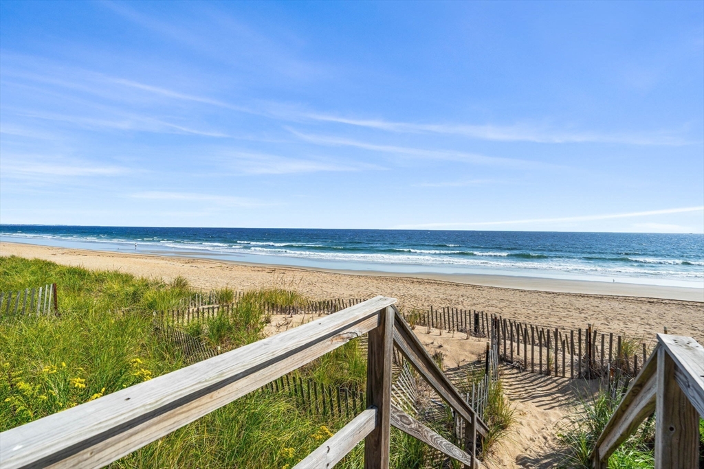 141-143 Atlantic Ave, Salisbury, Massachusetts, 16 Bedrooms Bedrooms, 24 Rooms Rooms,4.5 BathroomsBathrooms,Residential Income,For Sale,Atlantic Ave,73483863