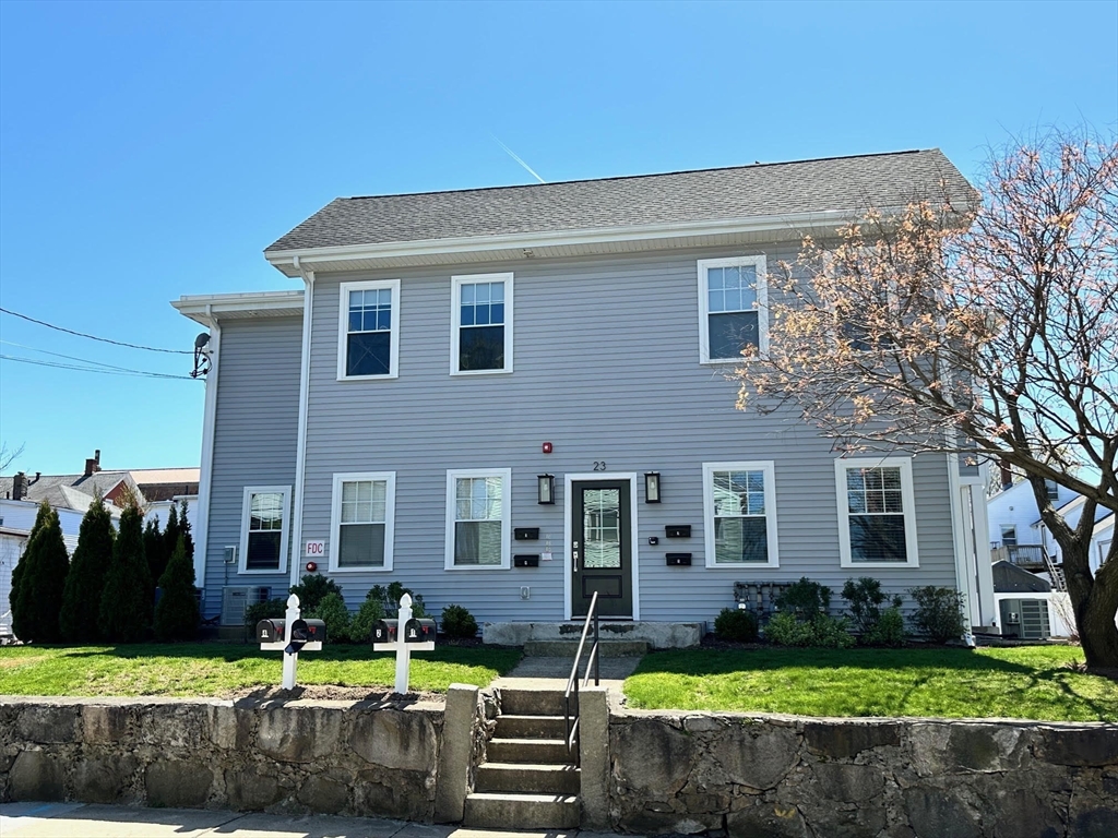23 Taylor St, Waltham, Massachusetts, 2 Bedrooms Bedrooms, 4 Rooms Rooms,1.5 BathroomsBathrooms,Residential Lease,For Rent,Taylor St,73479269