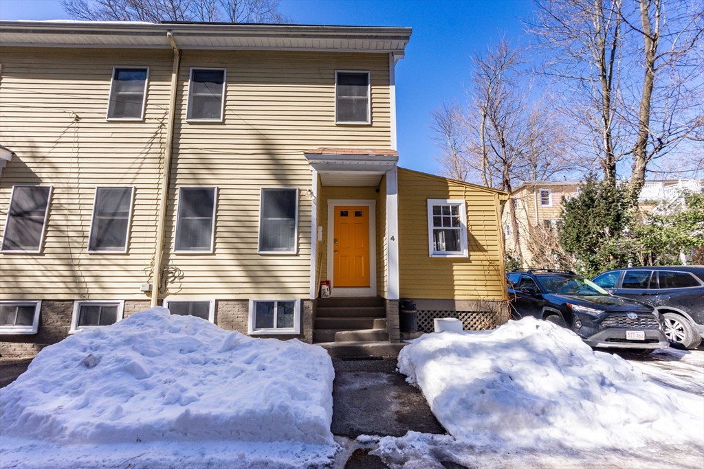 4 Cogswell Place, Cambridge, Massachusetts, 2 Bedrooms Bedrooms, 5 Rooms Rooms,1.5 BathroomsBathrooms,Residential Lease,For Rent,Cogswell Place,73482336