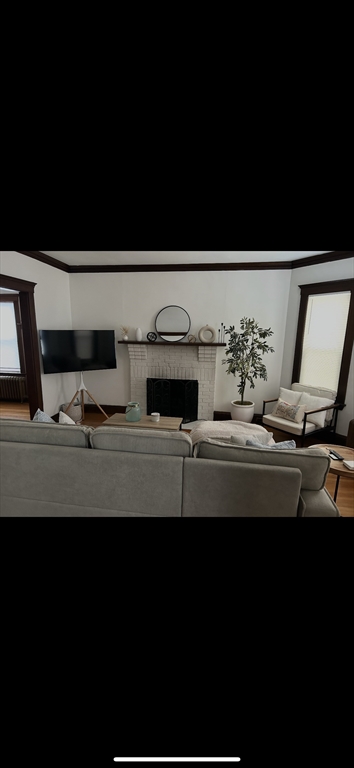 143 Manthorne Rd, Boston, Massachusetts, 2 Bedrooms Bedrooms, 5 Rooms Rooms,1 BathroomBathrooms,Residential Lease,For Rent,Manthorne Rd,73482537