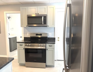 130 Division St, North Attleboro, Massachusetts, 3 Bedrooms Bedrooms, 5 Rooms Rooms,1 BathroomBathrooms,Residential Lease,For Rent,Division St,73482641