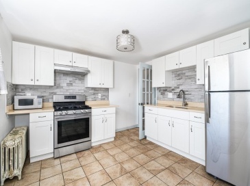 7-9 Dexter, Waltham, Massachusetts, 4 Bedrooms Bedrooms, 7 Rooms Rooms,2 BathroomsBathrooms,Residential Lease,For Rent,Dexter,73482570 7-9 Dexter, Waltham, Massachusetts, 4 Bedrooms Bedrooms, 7 Rooms Rooms,2 BathroomsBathrooms,Residential Lease,For Rent,Dexter,73482570