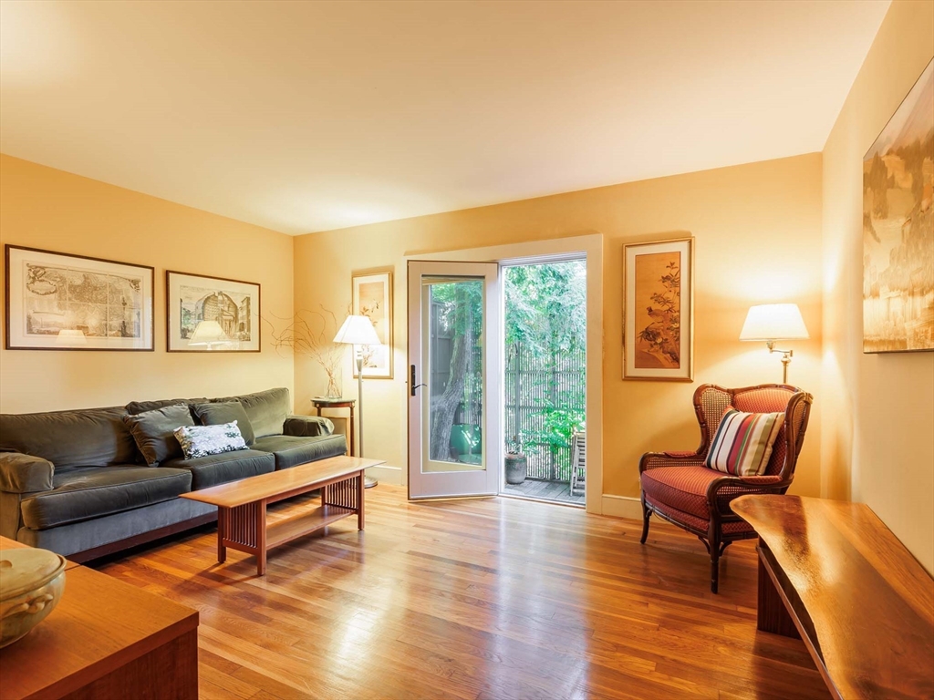 53 Sacramento, Cambridge, Massachusetts, 1 Bedroom Bedrooms, 4 Rooms Rooms,1 BathroomBathrooms,Residential Lease,For Rent,Sacramento,73482701