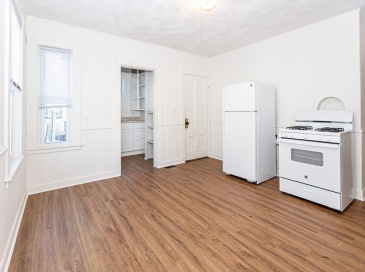 343 Cabot St, Beverly, Massachusetts, 1 Bedroom Bedrooms, 3 Rooms Rooms,1 BathroomBathrooms,Residential Lease,For Rent,Cabot St,73482733 343 Cabot St, Beverly, Massachusetts, 1 Bedroom Bedrooms, 3 Rooms Rooms,1 BathroomBathrooms,Residential Lease,For Rent,Cabot St,73482733