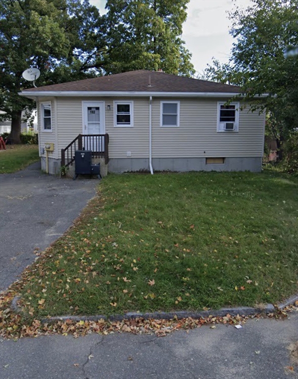 185 Middle St, Springfield, Massachusetts, 2 Bedrooms Bedrooms, 4 Rooms Rooms,1 BathroomBathrooms,Residential Lease,For Rent,Middle St,73482784