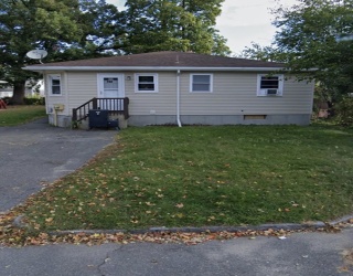 185 Middle St, Springfield, Massachusetts, 2 Bedrooms Bedrooms, 4 Rooms Rooms,1 BathroomBathrooms,Residential Lease,For Rent,Middle St,73482784