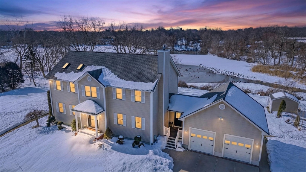 155 Sagamore Road, Seekonk, Massachusetts, 4 Bedrooms Bedrooms, 8 Rooms Rooms,2.5 BathroomsBathrooms,Residential,For Sale,Sagamore Road,73483913