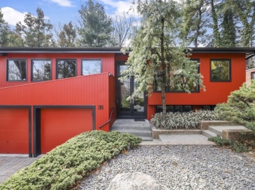 38 Cumberland Avenue, Brookline, Massachusetts, 3 Bedrooms Bedrooms, 8 Rooms Rooms,3 BathroomsBathrooms,Residential Lease,For Rent,Cumberland Avenue,73483955