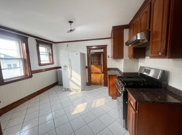 103 Saint Andrew Road, Boston, Massachusetts, 4 Bedrooms Bedrooms, 7 Rooms Rooms,2 BathroomsBathrooms,Residential Lease,For Rent,Saint Andrew Road,73483986