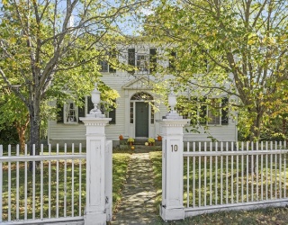 10 On The Cmn, Royalston, Massachusetts, 4 Bedrooms Bedrooms, 10 Rooms Rooms,3.5 BathroomsBathrooms,Residential,For Sale,On The Cmn,73474212