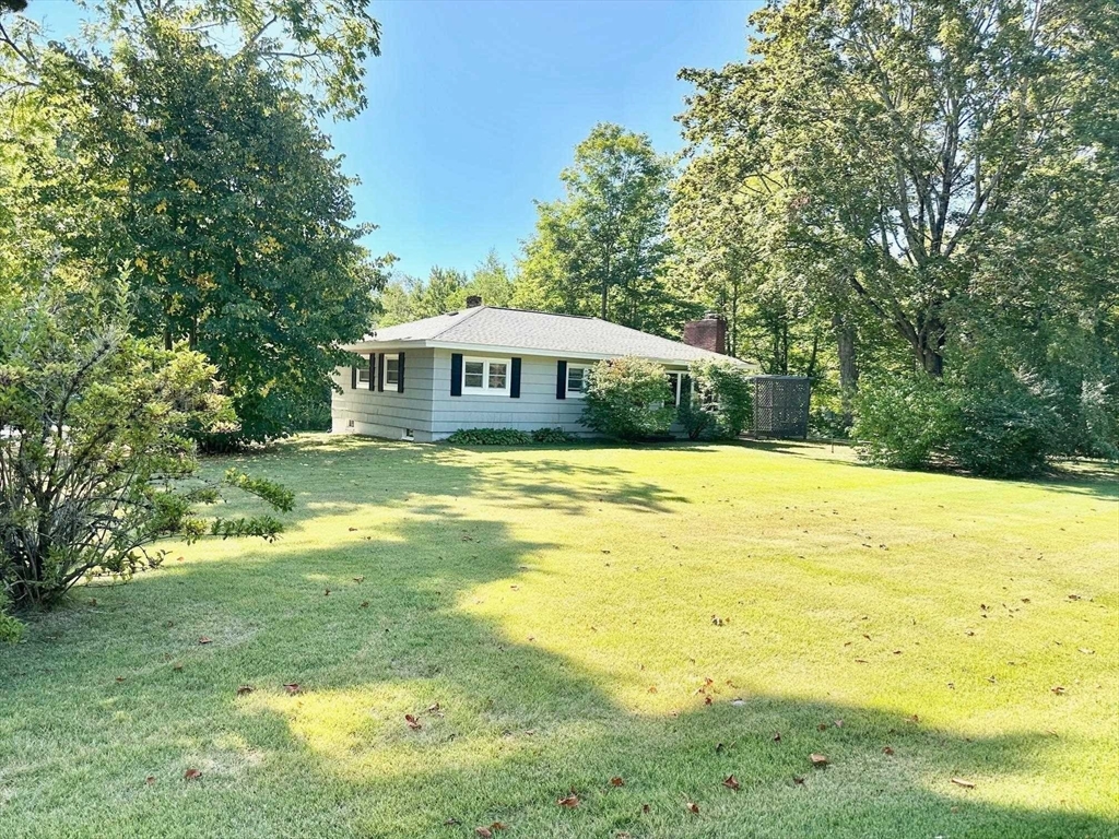 10 Roulston Rd., Windham, New Hampshire, 3 Bedrooms Bedrooms, 6 Rooms Rooms,2 BathroomsBathrooms,Residential Lease,For Rent,Roulston Rd.,73462708