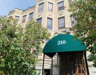 210 Chestnut Hill Ave, Boston, Massachusetts, 3 Bedrooms Bedrooms, 5 Rooms Rooms,2 BathroomsBathrooms,Residential Lease,For Rent,Chestnut Hill Ave,73484072