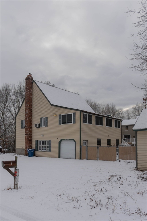 1 Elm Grove Ave, Tyngsborough, Massachusetts, 4 Bedrooms Bedrooms, 6 Rooms Rooms,3 BathroomsBathrooms,Residential,For Sale,Elm Grove Ave,73464052