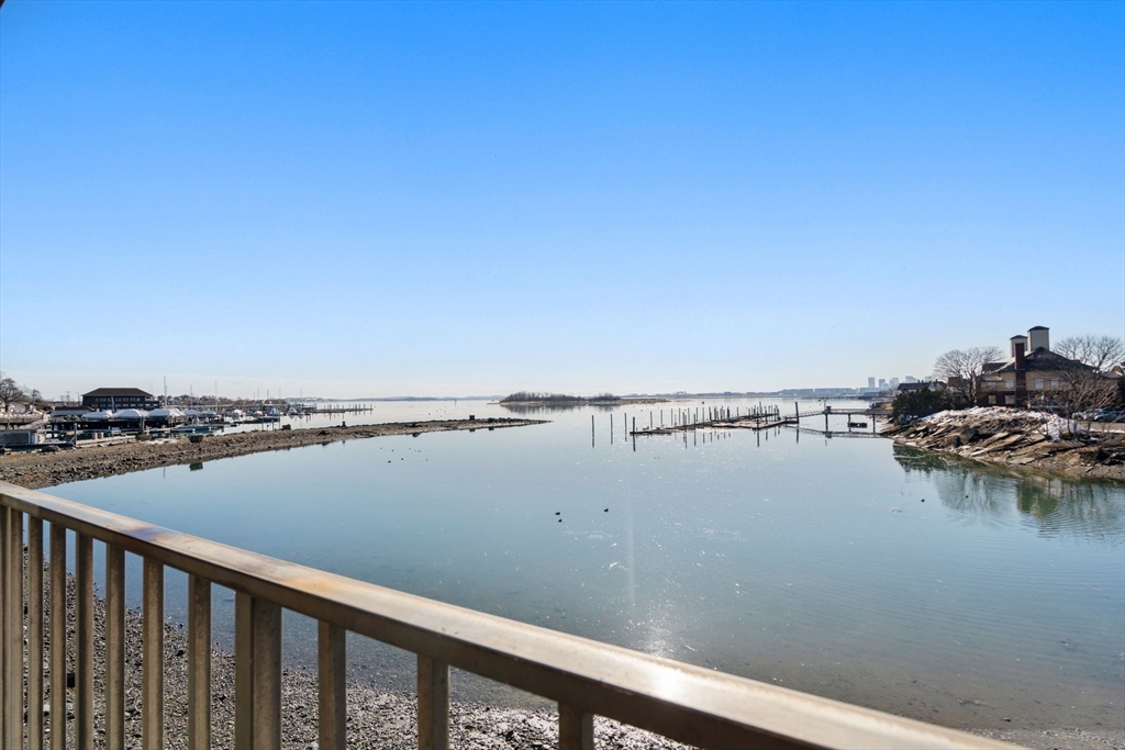 247 Washington Ave, Winthrop, Massachusetts, 1 Bedroom Bedrooms, 3 Rooms Rooms,1 BathroomBathrooms,Residential,For Sale,Washington Ave,73484073