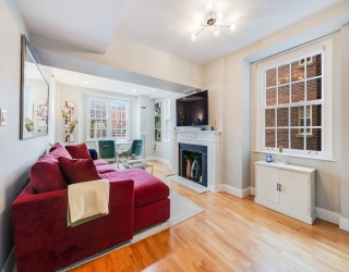15 River St, Boston, Massachusetts, 2 Bedrooms Bedrooms, 4 Rooms Rooms,1 BathroomBathrooms,Residential,For Sale,River St,73484089