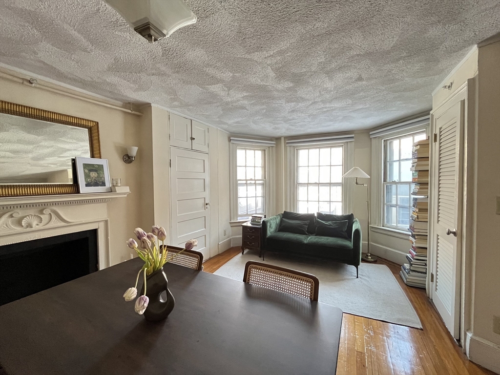 15 Charles, Boston, Massachusetts, 1 Bedroom Bedrooms, 3 Rooms Rooms,1 BathroomBathrooms,Residential Lease,For Rent,Charles,73484104